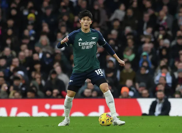 Framed Print : Arsenal's Tomiyasu in Action: Fulham vs. Arsenal, 2023-24 Premier League Framed Print : Arsenal's Tomiyasu in Action: Fulham vs. Arsenal, 2023-24 Premier League