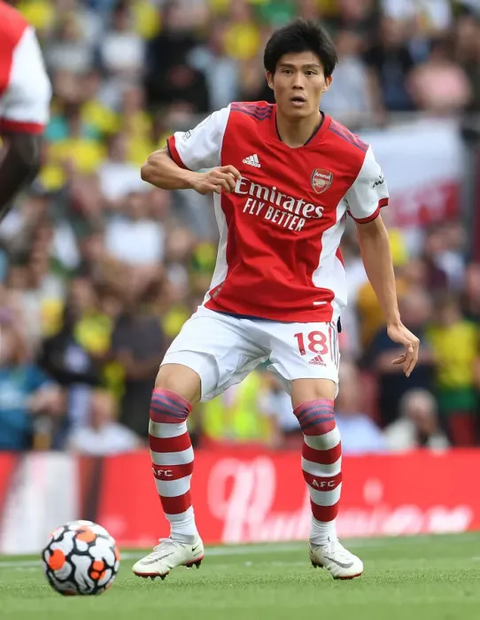 Framed Print : Arsenal's Tomiyasu in Action against Norwich City (2021-22)