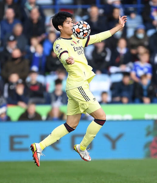 Arsenal's Tomiyasu Faces Leicester City in Premier League Showdown