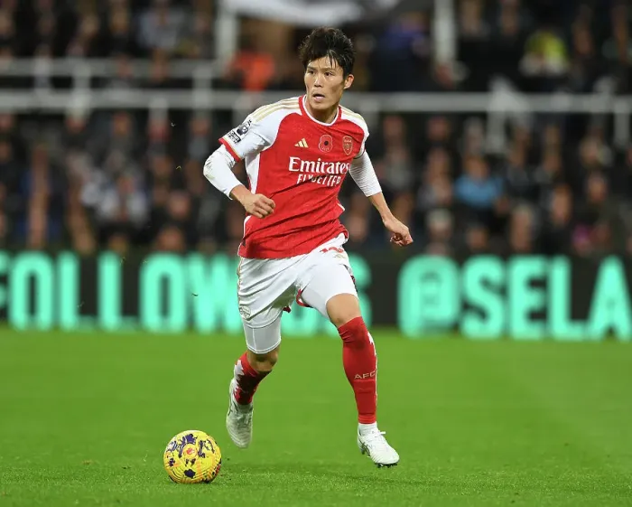 Framed Print : Arsenal's Tomiyasu Faces Newcastle in Premier League Clash (2023-24)