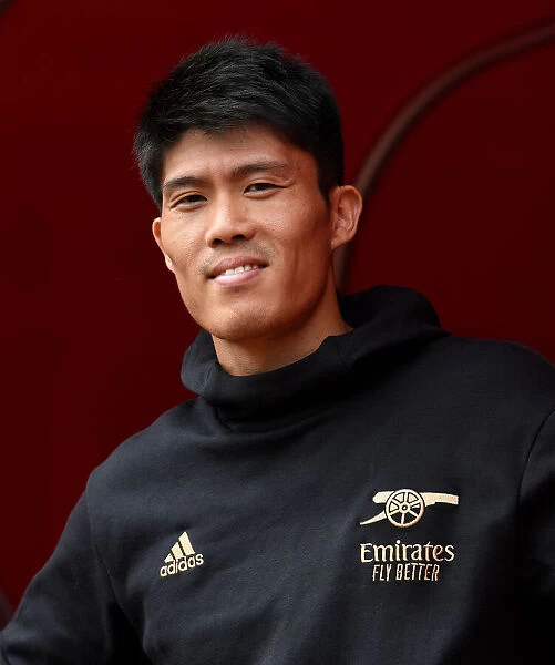 Arsenal's Tomiyasu Readies for Battle: Arsenal vs Sevilla - Emirates Cup 2022