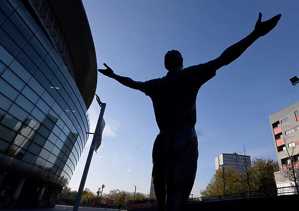 Arsenal's Tony Adams Statue at Emirates Stadium: Arsenal vs Molde, Europa League 2020-21