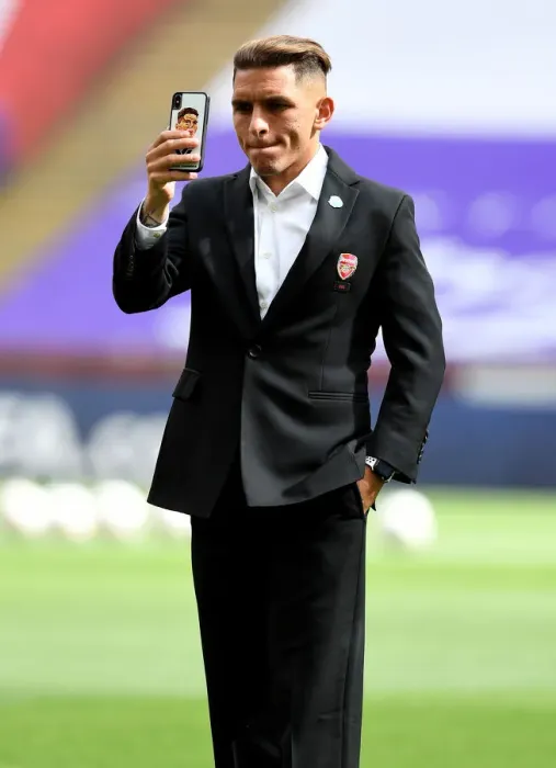 Framed Print : Arsenal's Torreira at Empty FA Cup Final: Arsenal vs. Chelsea (2020) Framed Print : Arsenal's Torreira at Empty FA Cup Final: Arsenal vs. Chelsea (2020)