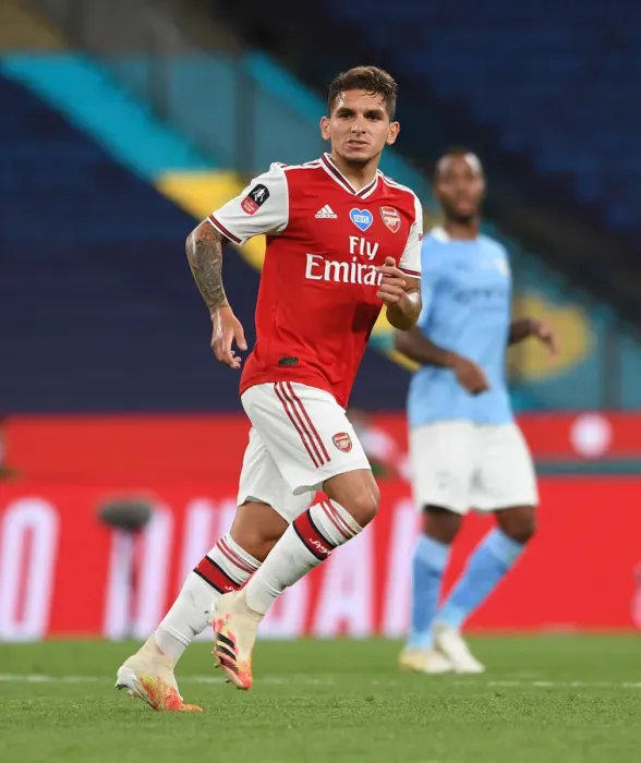 Framed Print : Arsenal's Torreira in FA Cup Semi-Final Clash Against Manchester City