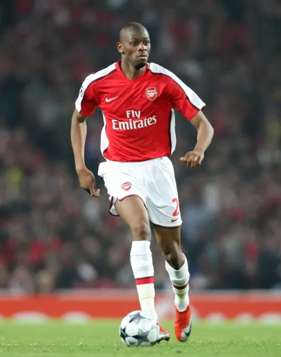 Framed Print : Arsenal's Triumph: Diaby's Dominance in Arsenal's 3-0 UEFA Champions League Quarterfinal Victory over Villarreal (15 / 4 / 09)