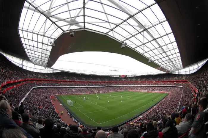 Framed Print : Arsenal's Triumph: 3-0 Victory Over Tottenham Hotspur at Emirates Stadium (2006)