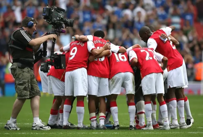 Framed Print : Arsenal's Triumph: 3-1 Over Portsmouth in the Premier League Framed Print : Arsenal's Triumph: 3-1 Over Portsmouth in the Premier League