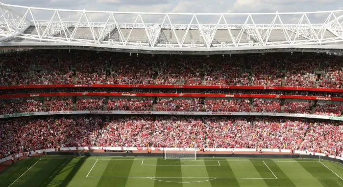 Framed Print : Arsenal's Triumph: 4-1 Victory Over Portsmouth at Emiras Stadium, Barclays Premier League, 2009