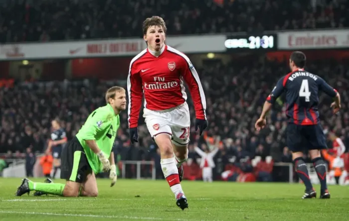 Framed Print : Arsenal's Triumph: 4-2 Victory Over Bolton Wanderers (2010) Framed Print : Arsenal's Triumph: 4-2 Victory Over Bolton Wanderers (2010)