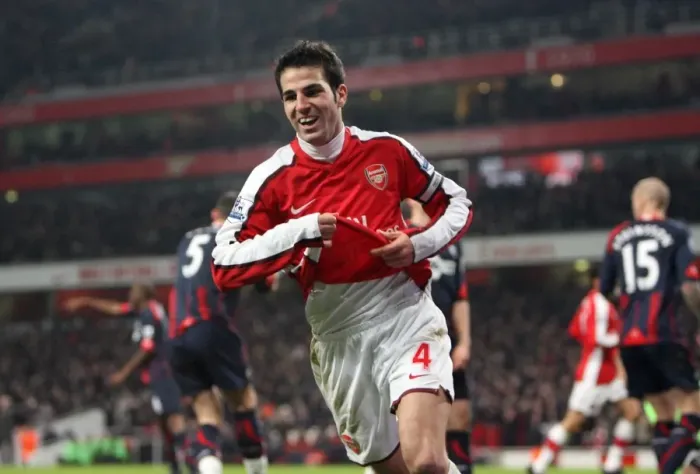 Framed Print : Arsenal's Triumph: 4-2 Victory Over Bolton Wanderers (2010)
