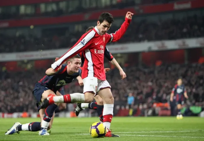Framed Print : Arsenal's Triumph: 4-2 Victory over Bolton Wanderers (January 2010) Framed Print : Arsenal's Triumph: 4-2 Victory over Bolton Wanderers (January 2010)