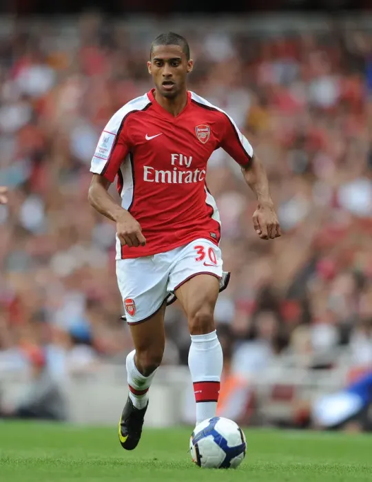 Framed Print : Arsenal's Triumph: Armand Traore Shines in 3-0 Victory over Rangers, Emirates Cup 2009