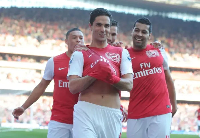Framed Print : Arsenal's Triumph: Arteta, Santos, and van Persie Celebrate Goals Against Aston Villa, 2011-12