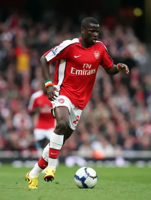 Framed Print : Arsenal's Triumph: Eboue Shines in 3-1 Victory over Birmingham City (Oct 17, 2009)