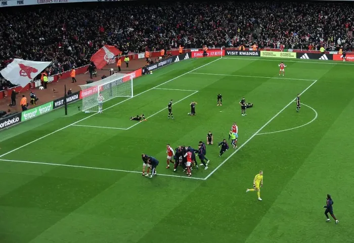 Framed Print : Arsenal's Triumph: Reiss Nelson Scores the Decisive Goal against AFC Bournemouth (2022-23)