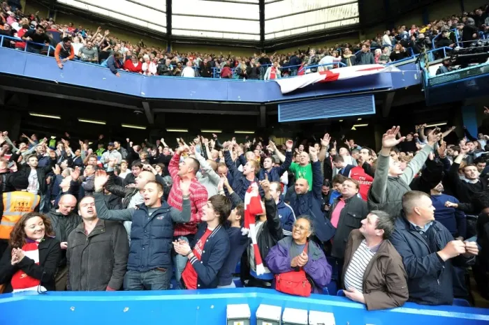 Framed Print : Arsenal's Triumph: Unforgettable Celebration vs. Chelsea, Premier League 2011-12