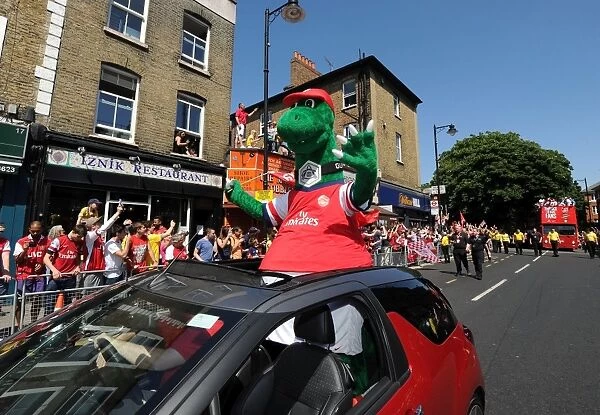 Arsenal's Triumphant FA Cup Parade through Islington, London (2014)