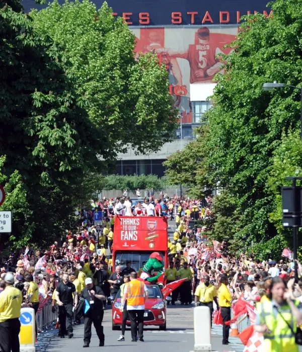 Framed Print : Arsenal's Triumphant Parade: Celebrating Victory in Islington, May 18, 2014