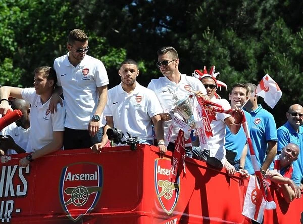 Arsenal's Triumphant Trophy Parade, May 18, 2014, Islington