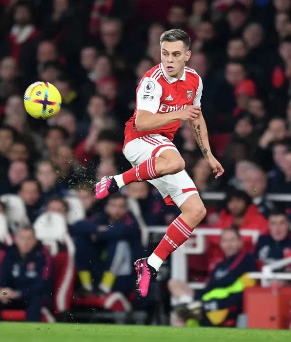 Framed Print : Arsenal's Trossard Faces Manchester City in Premier League Showdown Framed Print : Arsenal's Trossard Faces Manchester City in Premier League Showdown