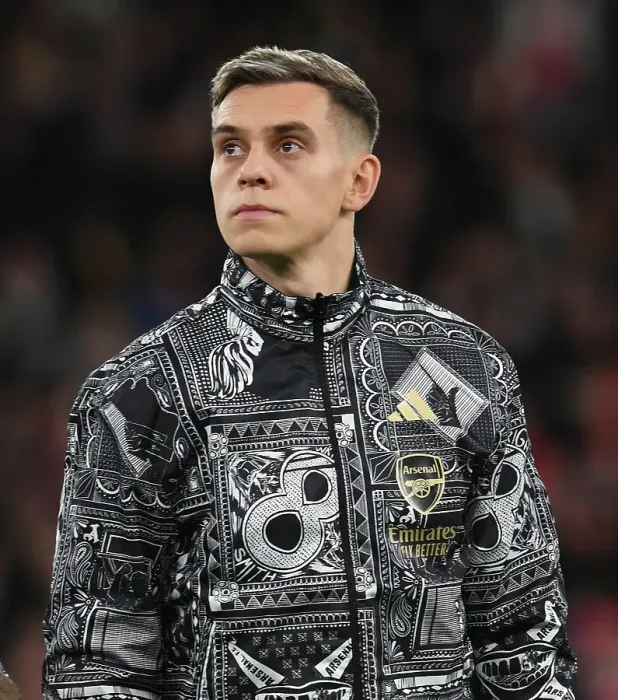 Framed Print : Arsenal's Trossard Gears Up: Arsenal FC vs West Ham United, Premier League 2023-24 Framed Print : Arsenal's Trossard Gears Up: Arsenal FC vs West Ham United, Premier League 2023-24