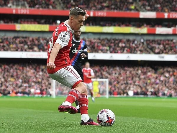 Arsenal's Trossard Goes Head-to-Head with Crystal Palace in Premier League Battle