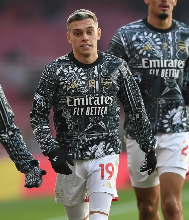 Framed Print : Arsenal's Trossard Readies for Premier League Battle against Wolverhampton Wanderers Framed Print : Arsenal's Trossard Readies for Premier League Battle against Wolverhampton Wanderers
