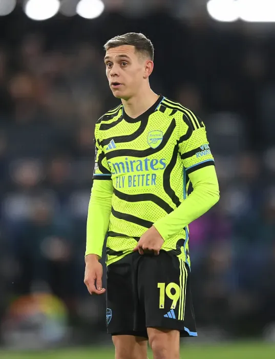 Framed Print : Arsenal's Trossard Shines in Thrilling Luton Town Showdown (Premier League 2023-24) Framed Print : Arsenal's Trossard Shines in Thrilling Luton Town Showdown (Premier League 2023-24)
