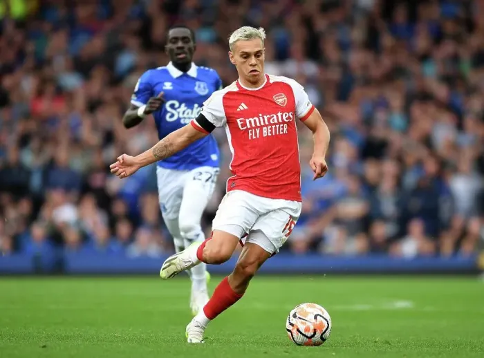 Framed Print : Arsenal's Trossard Sprints Past Everton: Premier League Showdown, September 2023
