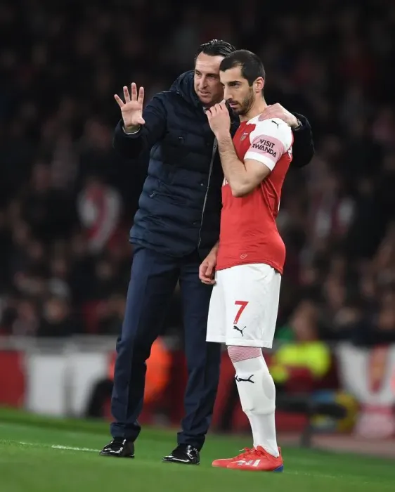 Framed Print : Arsenal's Unai Emery Coaches Mkhitaryan Amidst Newcastle United Tussle (April 2019)