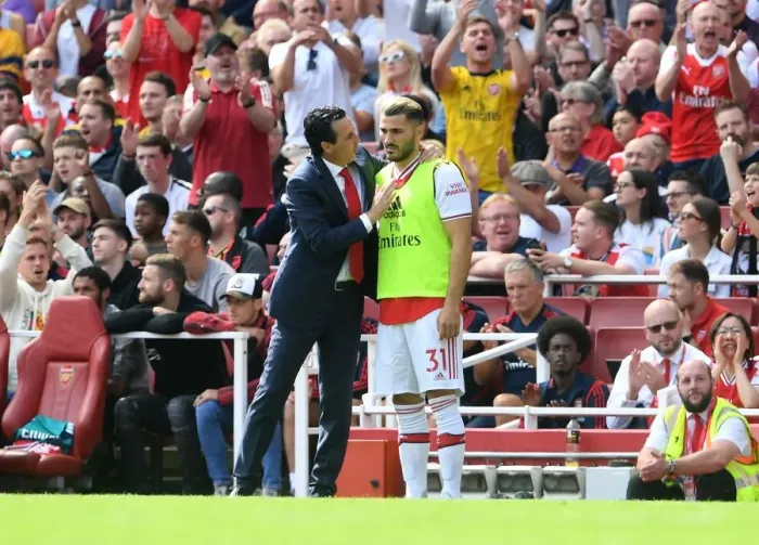 Framed Print : Arsenal's Unai Emery Coaches Sead Kolasinac Amidst Premier League Action Against Burnley