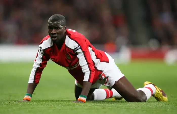 Framed Print : Arsenal's Unforgettable 4:1 Victory over AZ Alkmaar: Emmanuel Eboue Shines in the UEFA Champions League at Emirates Stadium (November 4, 2009) Framed Print : Arsenal's Unforgettable 4:1 Victory over AZ Alkmaar: Emmanuel Eboue Shines in the UEFA Champions League at Emirates Stadium (November 4, 2009)