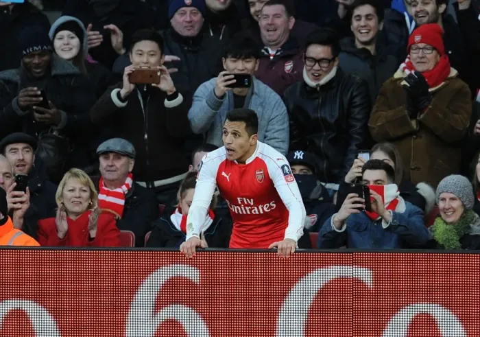 Framed Print : Arsenal's Unforgettable FA Cup Triumph: Alexis Sanchez's Passionate Moment with Fans vs Burnley