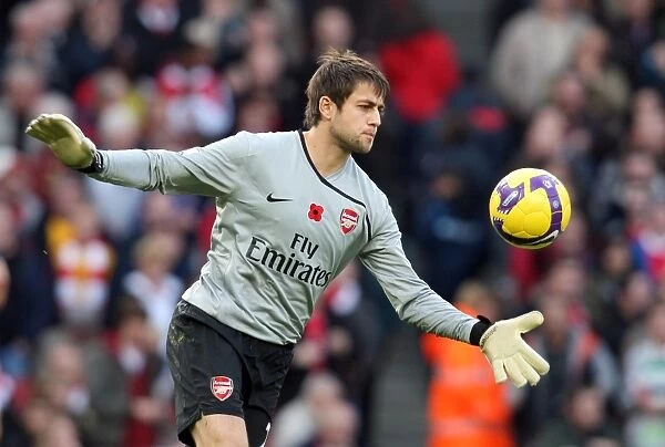Arsenal's Unforgettable Victory: Lukasz Fabianski's Heroic Performance Against Manchester United (8 / 11 / 08)
