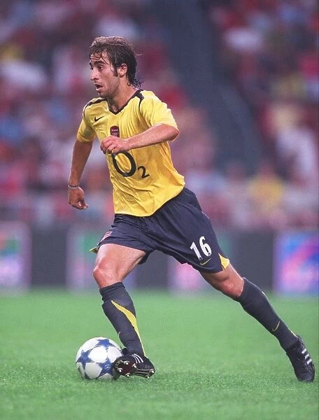 Arsenal's Unforgettable Victory: Flamini's Goal in the Amsterdam Tournament, 2005