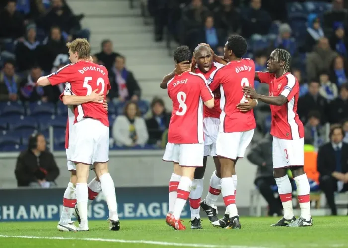 Framed Print : Arsenal's Unforgettable Victory: Sol Campbell's Goal Celebration with Bendtner, Sagna, Nasri, and Diaby vs. FC Porto