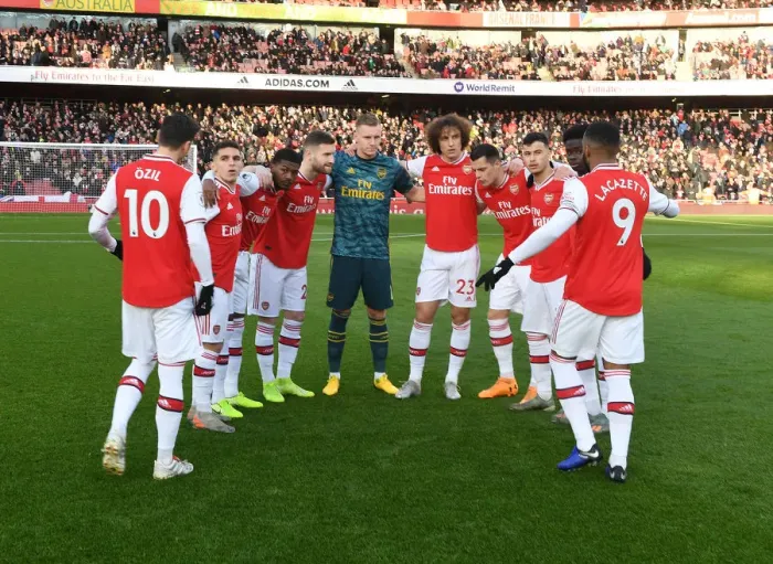 Framed Print : Arsenal's Unified Focus: The Powerful Pre-Match Huddle vs Sheffield United, Premier League 2019-20