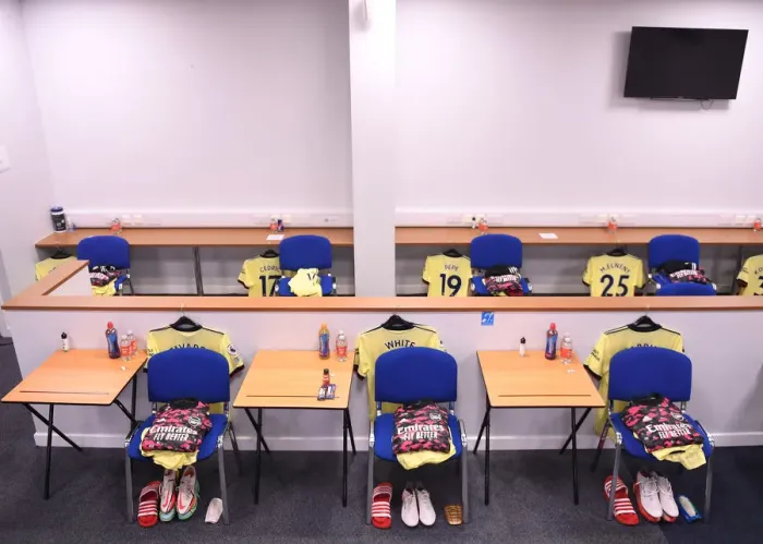 Framed Print : Arsenal's Unity: The Pre-Match Huddle Before Facing Leicester City, Premier League 2021-22