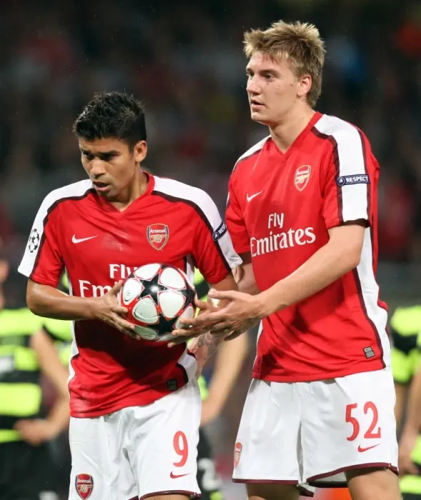 Framed Print : Arsenal's Unstoppable Duo: Bendtner and Eduardo Shine in 3:1 UEFA Champions League Victory over Celtic