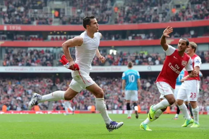 Framed Print : Arsenal's Unstoppable Duo: Robin van Persie and Theo Walcott's Winning Goals (2:1) vs. Sunderland Framed Print : Arsenal's Unstoppable Duo: Robin van Persie and Theo Walcott's Winning Goals (2:1) vs. Sunderland