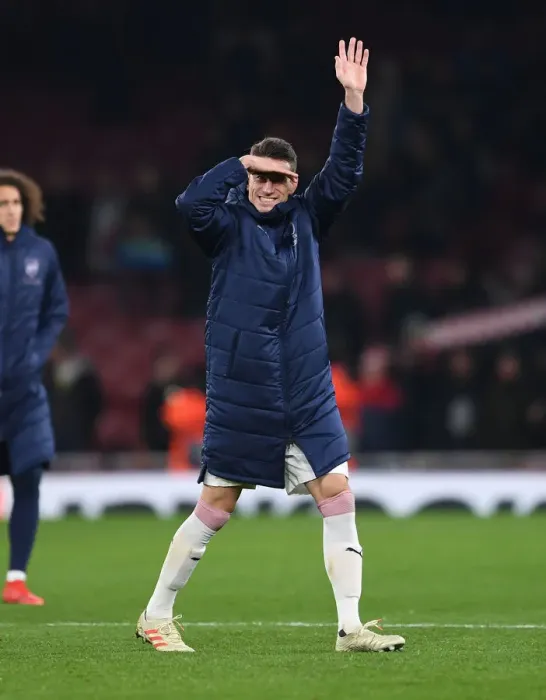 Framed Print : Arsenal's Unyielding Defense: Koscielny's Grit in Europa League Battle Against Qarabag