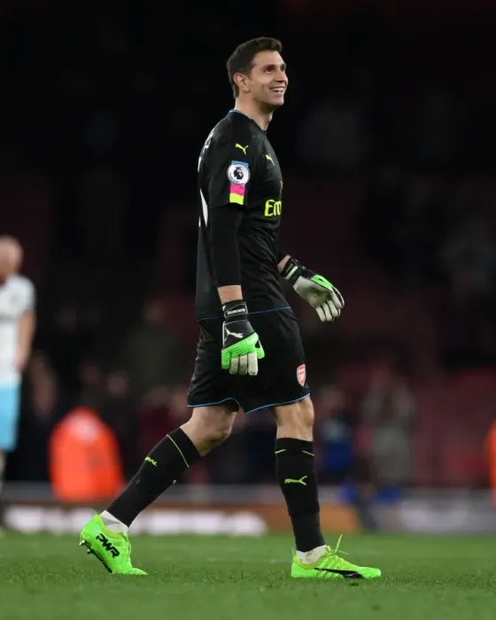 Framed Print : Arsenal's Unyielding Guardian: Emiliano Martinez's Triumph over West Ham United Framed Print : Arsenal's Unyielding Guardian: Emiliano Martinez's Triumph over West Ham United
