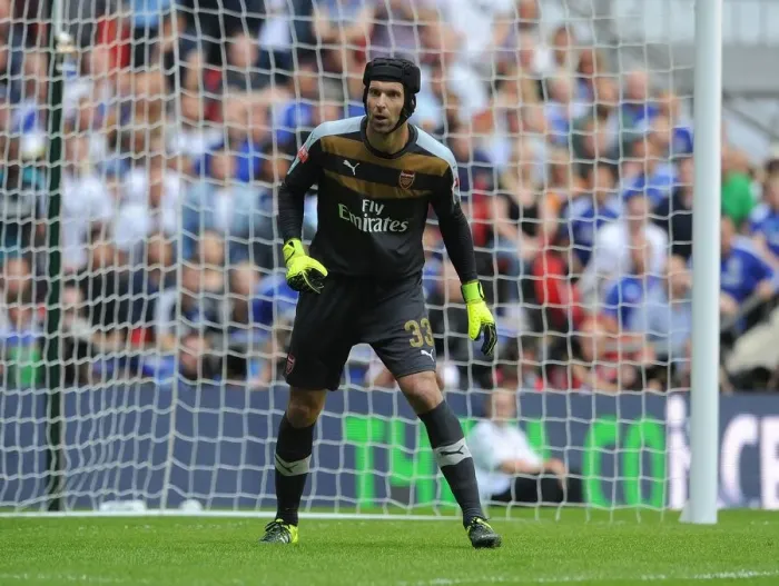 Framed Print : Arsenal's Unyielding Guardian: Petr Cech in the Community Shield Showdown Against Chelsea (2015-16) Framed Print : Arsenal's Unyielding Guardian: Petr Cech in the Community Shield Showdown Against Chelsea (2015-16)