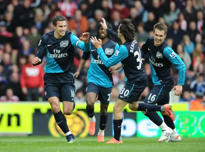 Framed Print : Arsenal's Van Persie, Gervinho, Ramsey, and Benayoun Celebrate Goal Against Stoke City (2011-12) Framed Print : Arsenal's Van Persie, Gervinho, Ramsey, and Benayoun Celebrate Goal Against Stoke City (2011-12)
