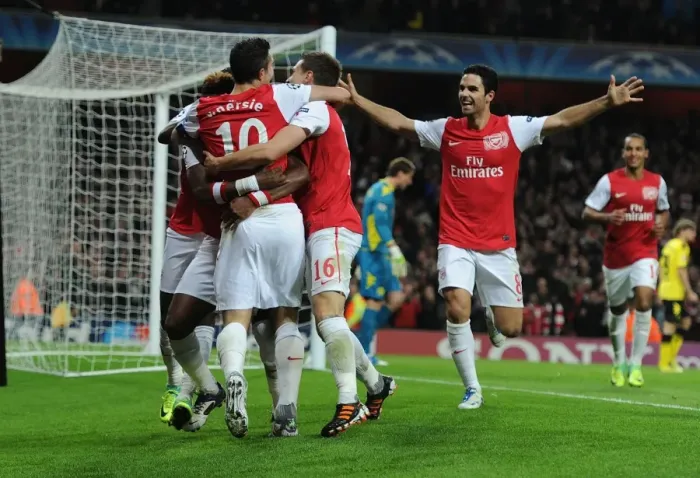 Framed Print : Arsenal's Van Persie Scores First Goal: Arsenal FC vs. Borussia Dortmund, UEFA Champions League 2011-12 Framed Print : Arsenal's Van Persie Scores First Goal: Arsenal FC vs. Borussia Dortmund, UEFA Champions League 2011-12