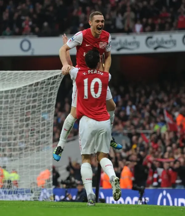 Framed Print : Arsenal's Vermaelen and van Persie Celebrate Goal Against West Bromwich Albion (2011-12)