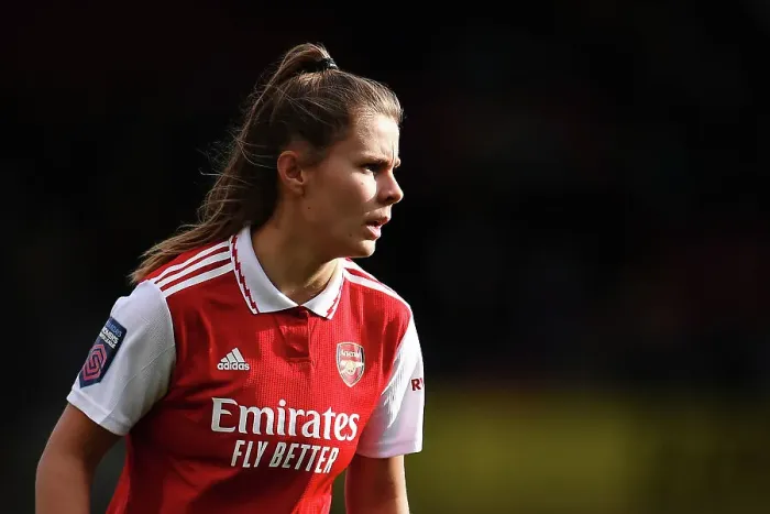 Framed Print : Arsenal's Victoria Pelova Faces Off Against Tottenham Hotspur in FA Women's Super League Clash