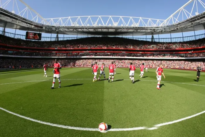 Framed Print : Arsenal's Victory: 2-0 over Manchester City at Emirates Stadium, Barclays Premier League, London, 2009 Framed Print : Arsenal's Victory: 2-0 over Manchester City at Emirates Stadium, Barclays Premier League, London, 2009