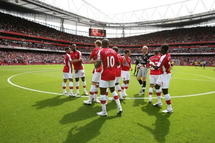 Framed Print : Arsenal's Victory Formation: 1-0 Win Against West Bromwich Albion in the 2008 Premier League