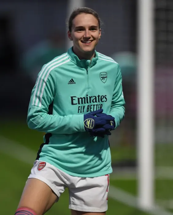 Framed Print : Arsenal's Viviane Miedema: Focused Pre-Match Routine Ahead of FA Cup Quarterfinals vs. Coventry United Framed Print : Arsenal's Viviane Miedema: Focused Pre-Match Routine Ahead of FA Cup Quarterfinals vs. Coventry United